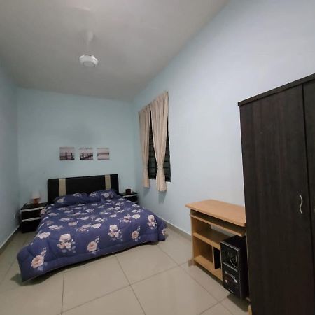 Homestay D'Univ 360 Place Seri Kembangan Exteriör bild