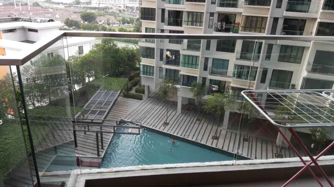 Homestay D'Univ 360 Place Seri Kembangan Exteriör bild