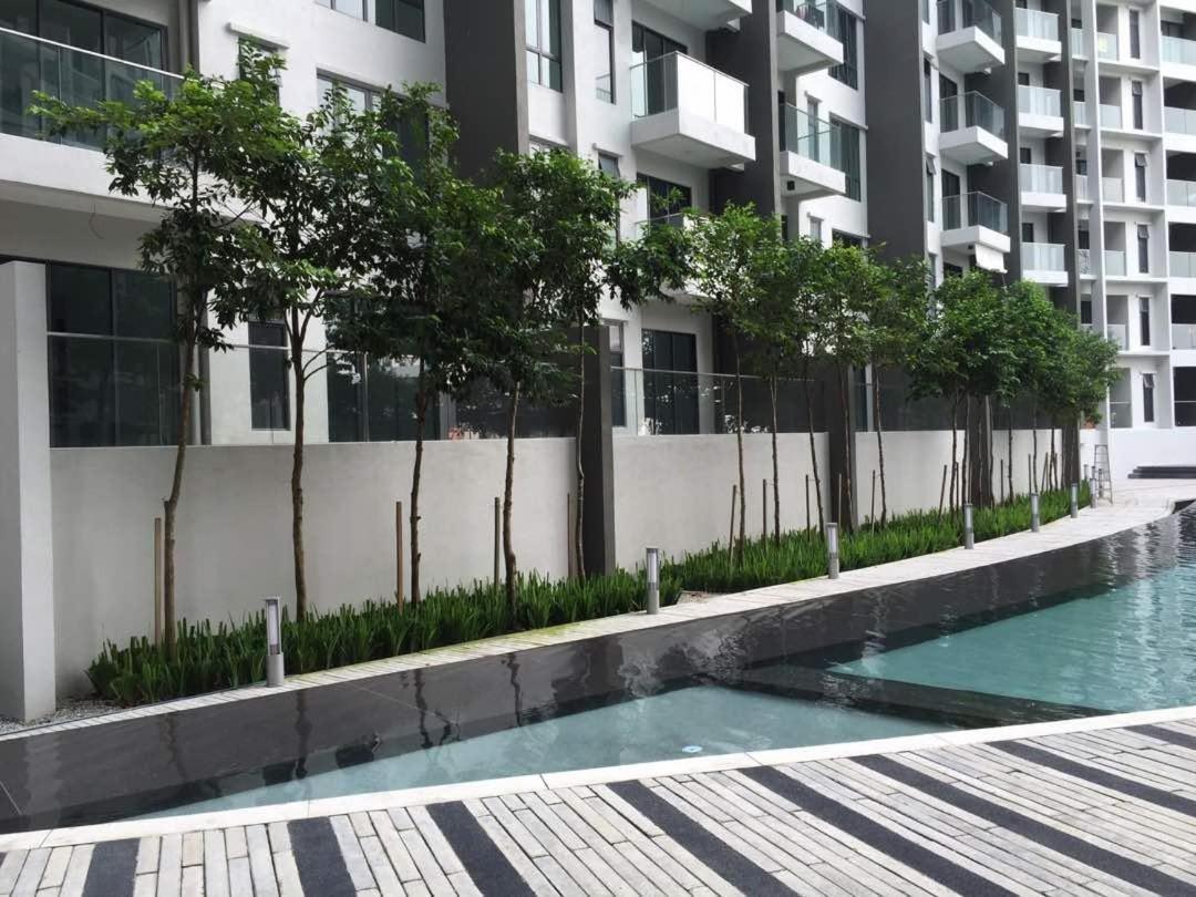Homestay D'Univ 360 Place Seri Kembangan Exteriör bild